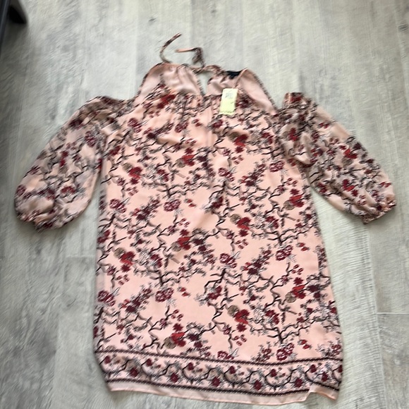 Max Edition Peach Floral Print Cold Shoulder Dress. Size M. NWT! - Picture 2 of 5